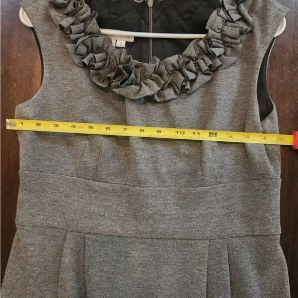 London Times Charcoal Sleeveless Midi Dress - Picture 8 of 10